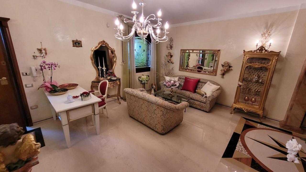 Queen'S Luxurious House Галиполи Екстериор снимка