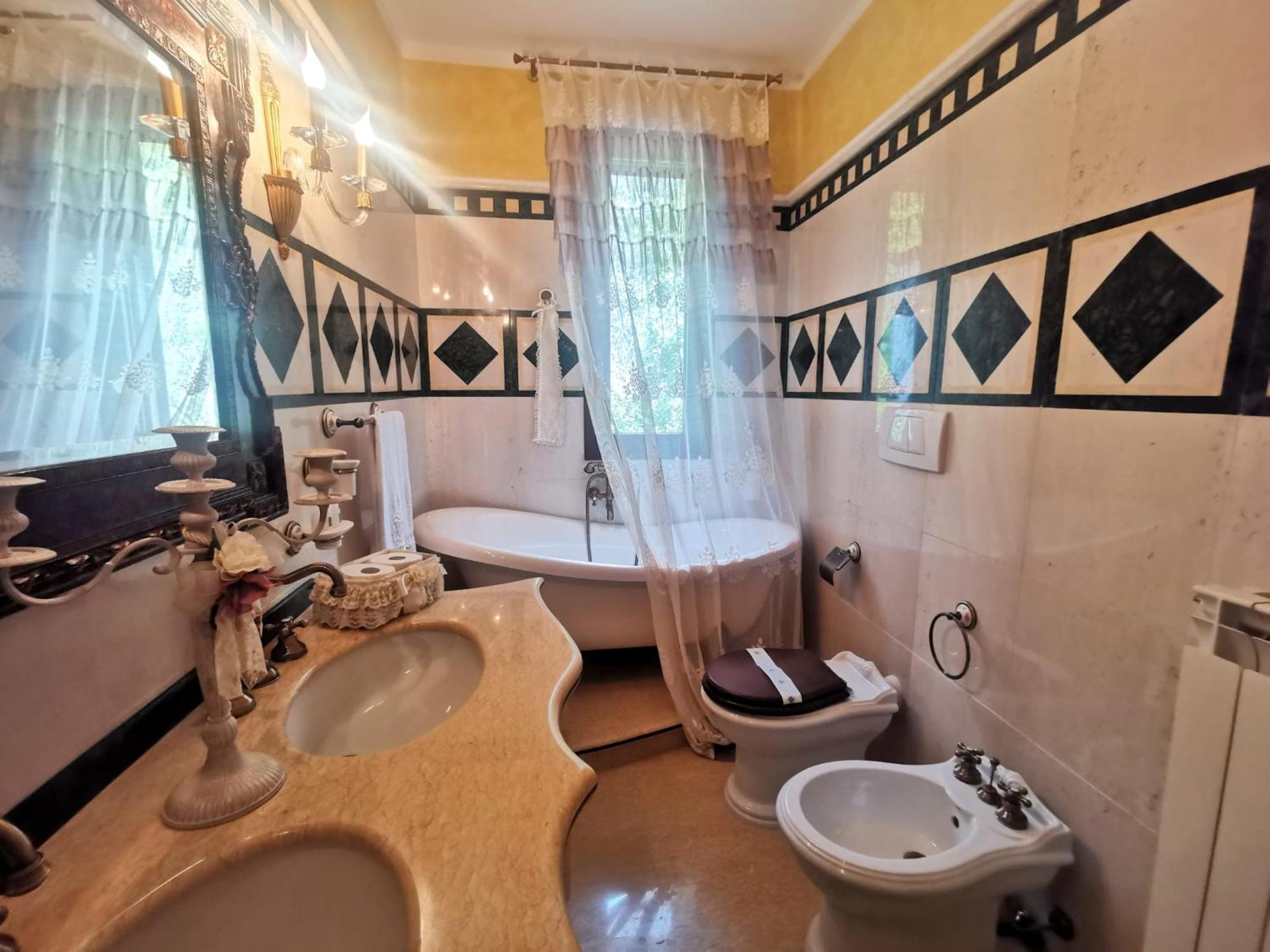 Queen'S Luxurious House Галиполи Екстериор снимка