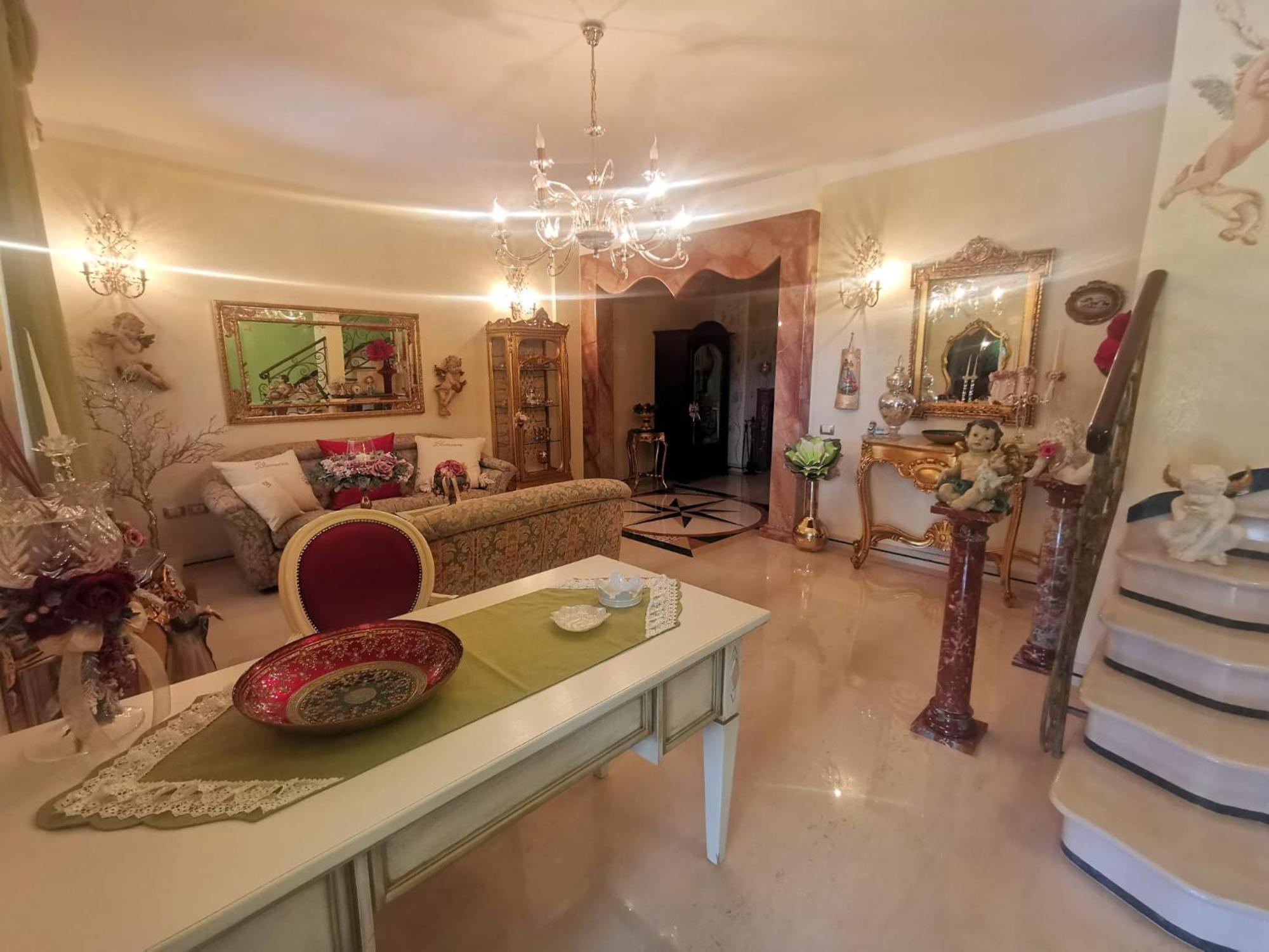 Queen'S Luxurious House Галиполи Екстериор снимка